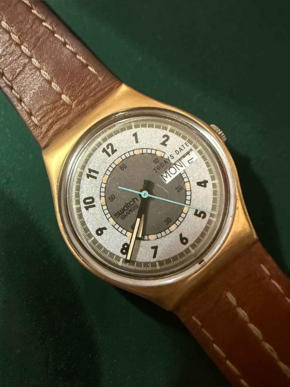 1988 Swatch Albatross GX700 Day-Date Watch – Running – Original Leather Strap